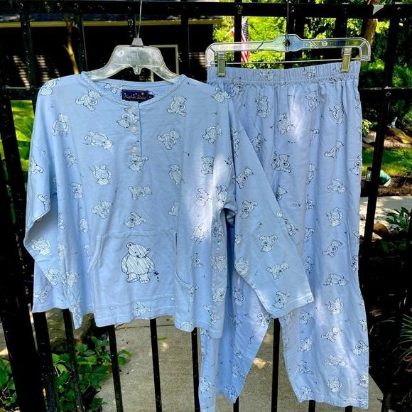HIGHER STATE Made in Canada super cute pajama set in blue with teddy bears - Picture 1 of 3